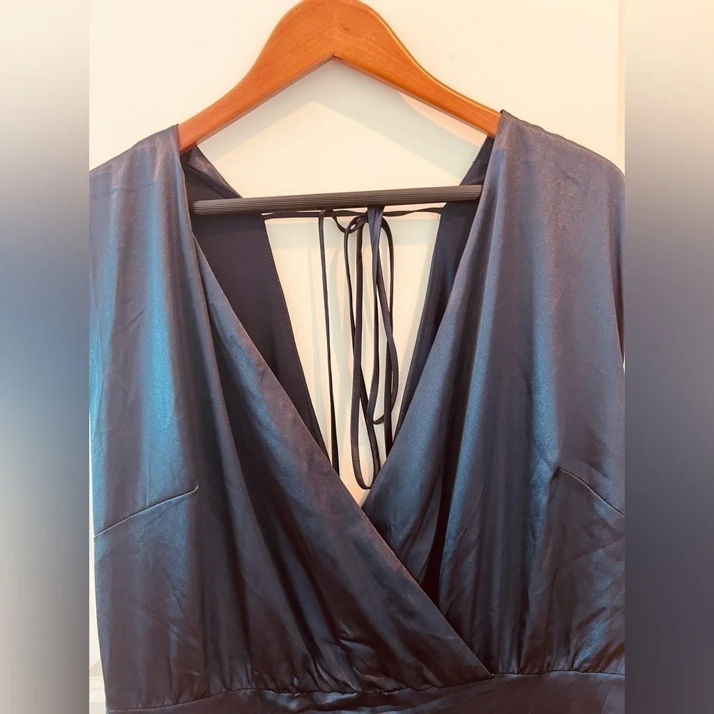 Dessy Collection V Neck Stretch Satin Charmeuse Gown In Midnight Blue